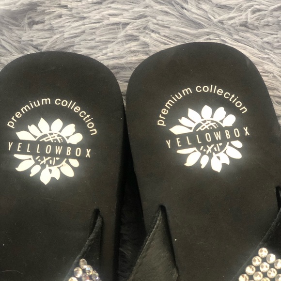 Yellow Box - Picture 4 of 5